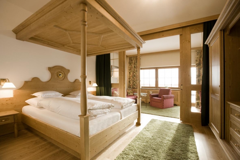 Zimmer mit Himelbett im Landhaus
