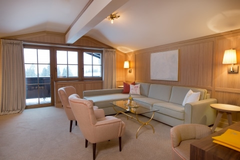 Platin Plus Suite Eleganter Luxus in der Platin Plus Suite im 5 Sterne Hotel Lech Stammhaus Sonnenburg