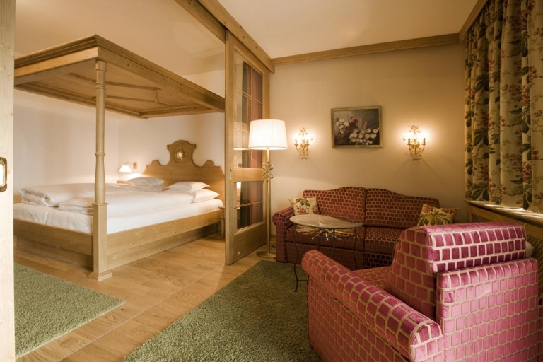 Familienurlaub am Arlberg in der Junior Suite im 4 Sterne Superior Hotel Sonnenburg