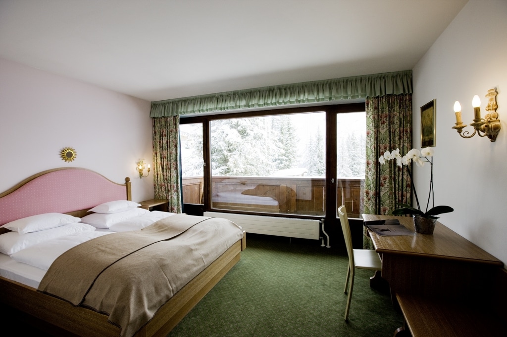Doppelzimmer im 4 Sterne Superior Hotel Lech Landhaus Sonnenburg