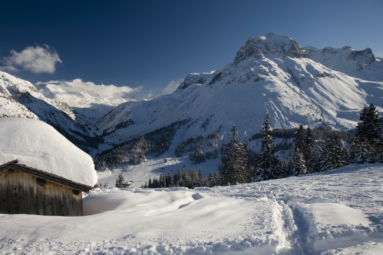 Erkunden Sie die Winterwanderwege in Lech