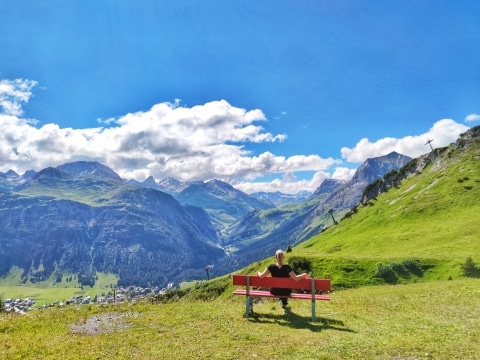 Wandern in den Bergen Wandern am Arlberg können Tagungsgäste als Rahmenprogramm rund um das Kongresszentrum Sonnenburg Hotel in Oberlech