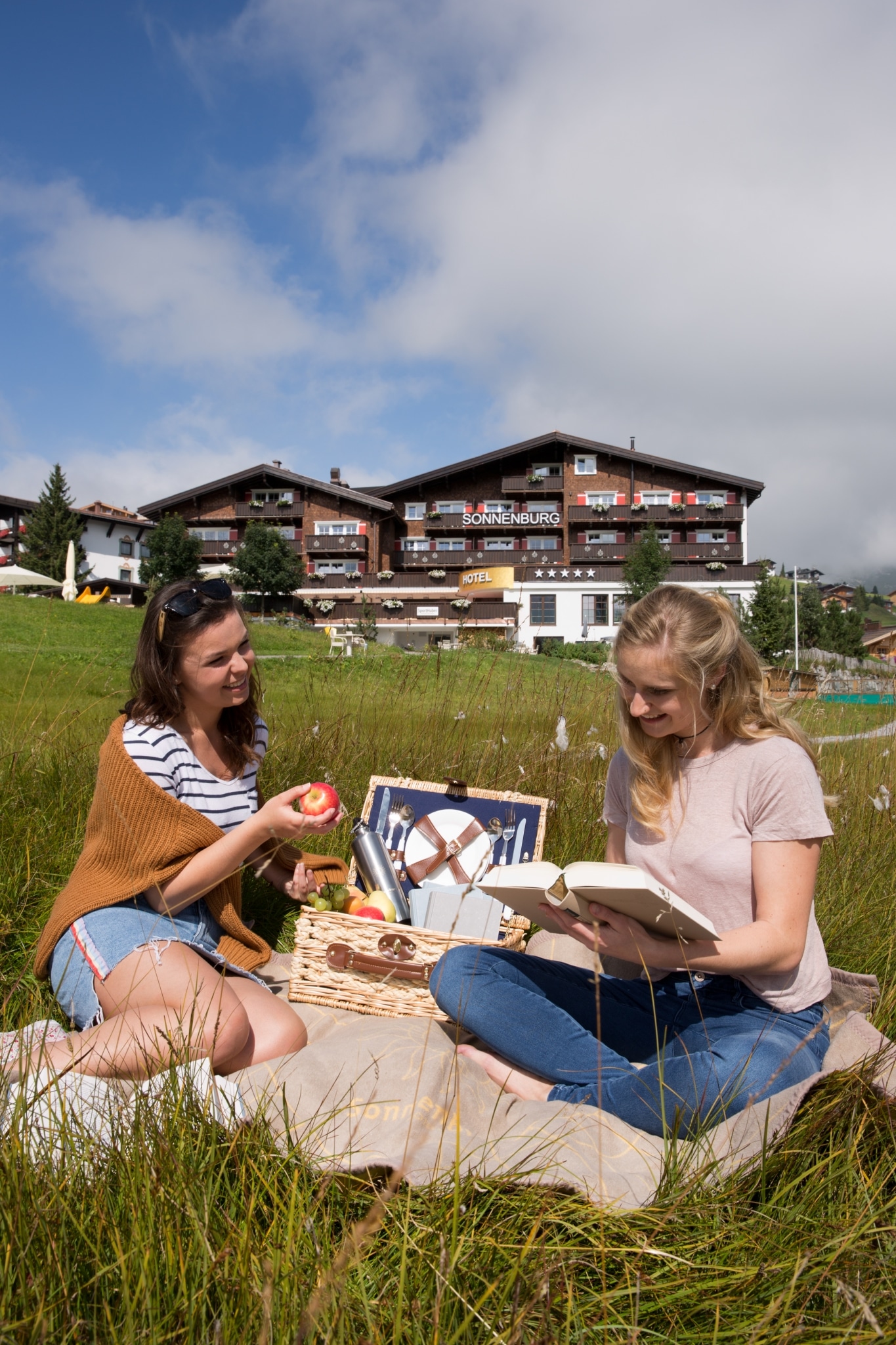 Literatur finden Gäste rund um unser Literatur Hotel am Arlberg