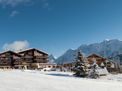 Ihr Hotel an der Piste in Lech am Arlberg Das Sonnenburg Hotel Lech ist die erste Adresse für Ihren Winterurlaub in Lech