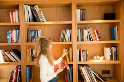 Hotel als Bibliothek Das Literaturhotel Sonnenburg ist ein einziges Bücherparadies
