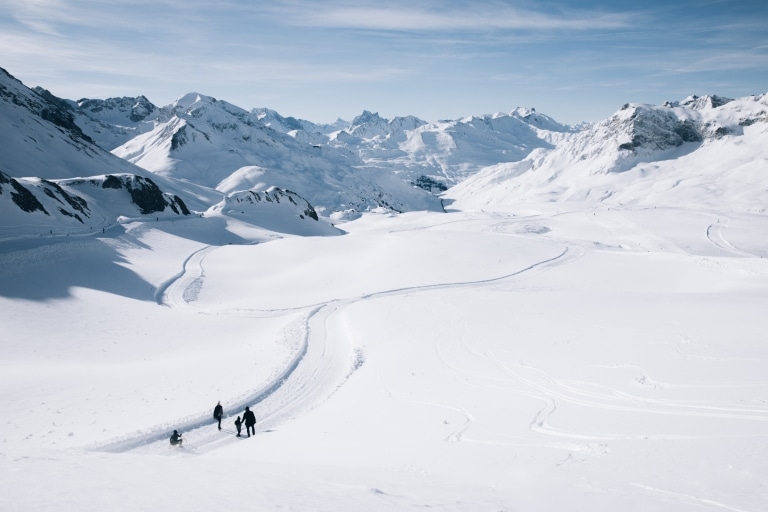 Über 40 Kilometer präparierte Winterwanderwege erwarten Sie in Lech. Hier ist für jedes Können und jeden Geschmack der passende Weg dabei.