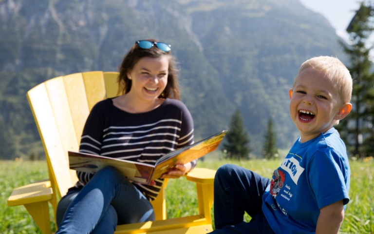 Im Literatursalon der Sonnenburg gibt es Literatur für Klein und Groß