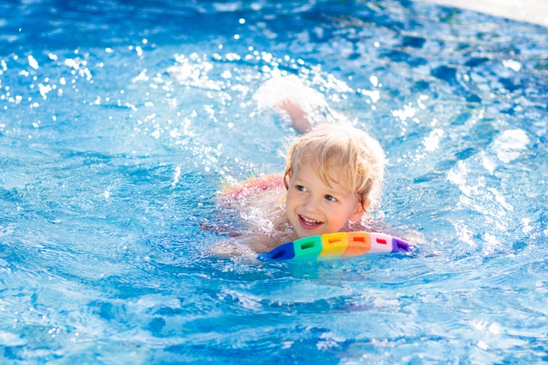 Schwimmkurs im Hotel Sonnenburg in Lech am Arlberg