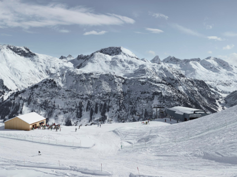 Skihütte DER WOLF in Lech am Arlberg Blick auf die Skihütte Der WOLF mit Aussicht auf die Berge - Foto von Adolf Bereuter