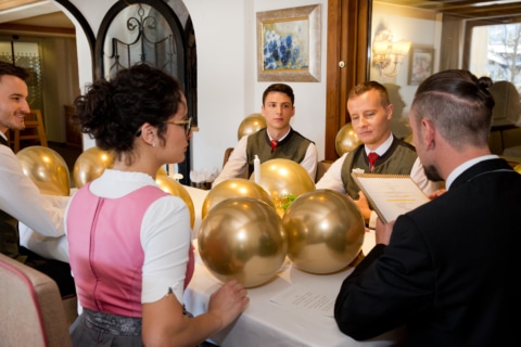 Hotel Sonnenburg Jobs F Stellenangebot F&B Assistant